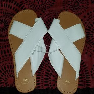 Gap sandals